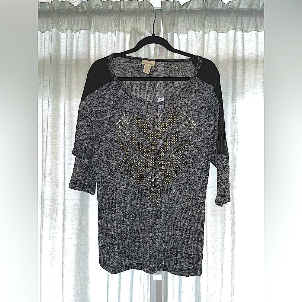 Grey accented blouse
